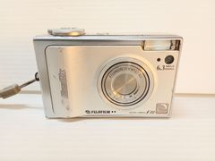 動作確認済】FUJIFILM FINEPIX F450 シルバー - メルカリ
