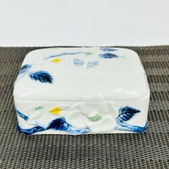 【波佐見焼】蓋付き小物入れ　椿