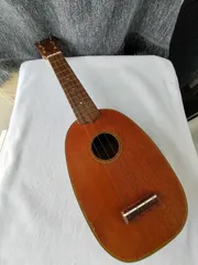 AlaMoana アラモアナ パイナップル 型　ウクレレ マホガニー カラー　UK-260P