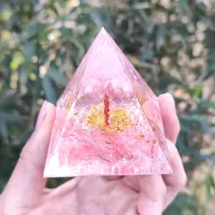 heizi オルゴナイト パワーストーン 天然石 ピラミッド LED回転台付き 癒しグッズ 水晶 (ローズクォーツ 愛 生命力 癒し) [ローズクォーツ 愛 生命力 癒し]