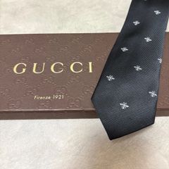 美品 GUCCI グッチ シルク 100％ ブラック 黒 蜂柄 ハチ Bee 254-675