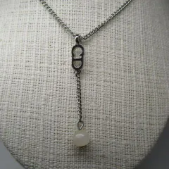 クリスチャンディオール　CDロゴスイングネックレス