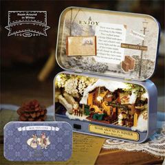 手作りミニチュアハウスキット 缶の中に小さな世界【Roam Around In Winter~冬の旅路の果ての宿~】のサムネイル