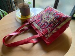 世界中探しても当店のみ！シャーサヴァン族シルクのノアの方舟柄のキリムを使用したA4も入る本革とのコンビのバッグ！ちょっと訳ありアウトレット価格
