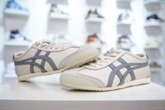 新品Onitsuka Tigerオニツカタイガー MEXICO 66 スポーツ ローカット スニーカー 男女兼用 オートミールカラー