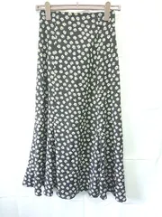 ◇ ⊂ NICE CLAUP ナイスクラップ 花柄 ロング フレア スカート ブラック系 レディース E  【1507230010254】