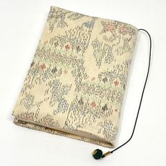 ちりめん着物リメイク 布ブックカバー 幾何学模様 文庫本サイズ 水引しおり付き ハンドメイド B059