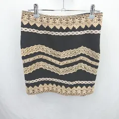 ◇ ⊂ ビー ラディエンス 刺繡 ミニ丈 台形 刺繍デザイン台形スカート サイズS ブラック系　ゴールド系 レディース E  【1507280006337】のサムネイル
