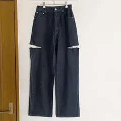 サイドカッティングデニムパンツ　サイドカッティング　ダメージ　ダメージデニム　デニム　ジーンズ　韓国　韓国ファッション　韓国コーデ
