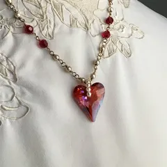 クリスタルレットマグマのハートネックレス