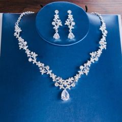 ピアス ティアラ ネックレス 結婚式 ウェディング