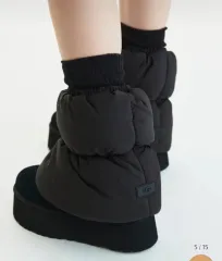 2025年最新】レッグウォーマー UGGの人気アイテム - メルカリ