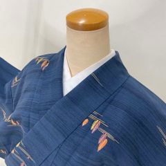 小紋 洗える着物 裄66.5cm 身丈162cm 花柄 袷 お洒落着 普段着 ポリエステル 紺 美品 M サイズ 3707