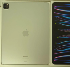 iPad Pro 12.9インチ 第6世代 Wi-Fiモデル 512GB