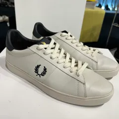 お値下げ不可FRED PERRY  ホワイトプレミアムスニーカー⭐️新品未使用