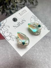 562≫小粒ピアス【drop】