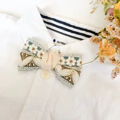 【匿名配送】キッズ蝶ネクタイ　ブルーチュール地インド刺繍リボン　七五三　結婚式　卒園式　入学式　発表会　ハンドメイド