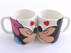 【中古】マグカップ･湯のみ ミッキーマウス＆ミニーマウス(キス) ペアマグカップ 「ディズニー」