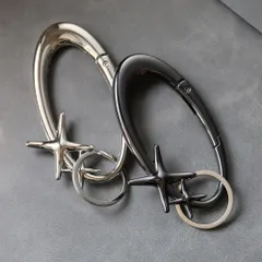 星型 スター カラビナ フック 大型 キーホルダー キーリング 韓国風 y2k K-POP y2k 90s パンクファッション サブカル系 地雷系 メンズ レディース ペアアクセサリー ユニセックス おしゃれ バッグチャーム【ガンメタ】【シルバー】