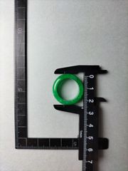 天然石 緑ひすい の リングです。18号 内経約18.7㍉ 内周約58.6㍉です。
