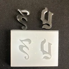 (YZ)ゴシック調アルファベットシリコンモールド（UVレジン・食品対応）097