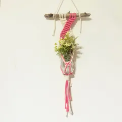 【T】天然流木使用　マクラメ壁掛けミニ一輪挿し・花瓶ホルダー