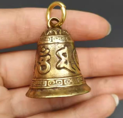 銅細工 六字真言金剛鈴 小掛物 装飾品 工芸品 美術品 置物