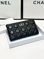 大人気美品！クリスチャンディオール/Dior　長財布　☆ジップラウンドウォレット　黒 レディース