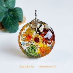 ぷっくりサークル＊花ネックレス (イエロー＊オレンジ＊ブラウン)