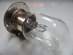 送料無料！ スタンレー バイク用 ヘットライトバルブ 12V32/32W 口金T-19 PH7 クリプトン球