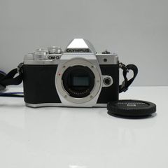 OLYMPUS OM-D E-M10 Mark III USED美品 カメラ ミラーレス一眼 本体+バッテリー マイクロフォーサーズ SHOT数極少2486回 完動品 CP4056