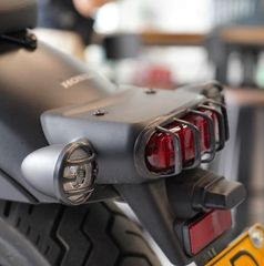 セロー250ファイナルエディション　テールランプ 、リアフェンダー 送料無料 セロー250 最終型 純正リアフェンダー テールランプ DG31J
