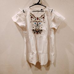 kormaRch Stores  白　刺繍　肩開き