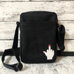 ★セール品(現品限り) 中指ミニショルダーバッグ オリジナル 縦型 ブラック ハンドメイド メンズ レディース ストリート ボディバッグ ポシェット