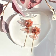 【春新作】深紅の椿　-舞-　フックピアス（イヤリング）