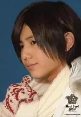 【中古】生写真(ジャニーズ) Hey! Say! JUMP/山田涼介/衣装白・マフラー・手袋・背景青・Hey! Say! JUMP Concert 08-09/公式生写真