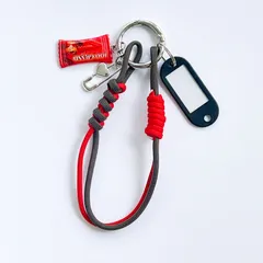 パラコードバッグチャーム・ループ（レッド系・スナック）