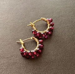 天然石 ガーネット2連 ゴールド フープクロッシング ピアス K16GPアレルギー対応