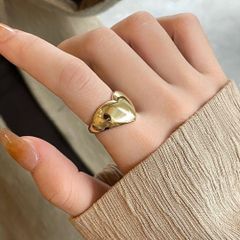 ハートモチーフ リング ゴールドカラー - メルカリ