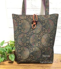 着物リメイク❣️正絹 刺繍帯と大島紬のバンブーハンドルバッグ
