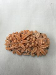 値下げ！珊瑚　帯留め　帯留　コーラルピンク草花　草実
