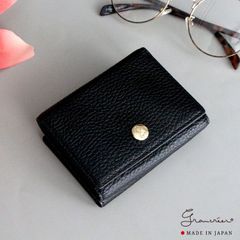 ♡ころんと可愛い♡コンパクト三つ折り財布【日本製／本革】イタリア製シュリンクレザーを使用しており、傷や汚れが目立ちにくく、お札も小銭もカードもしっかり＼収納／コンパクトなので小さい鞄にも収まりがいい◎小銭いれは人気のL字ファスナー使用（ブラック）