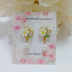 マーガレットビジューピアス(イヤリング)