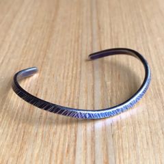 titanium bangle スラッシュ交わる バングル ブレスレット シルバー&ブルー