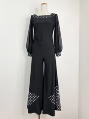《新品》社交ダンス　ドット柄　ボリュームパフスリーブ　フレアパンツ　セットアップ　衣装