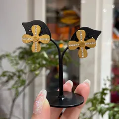 【美品】CHANEL シャネル 01C ココマーク クローバーイヤリング メタルゴールド×ラインストーン ゴールド ヴィンテージ 中古 ジュエリー アクセサリー レディース 女性用 フラワー ブランド ファッション 小物 プレゼント ギフト 希少 レア