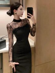 美しい総レースのロングワンピース　結婚式 パーティー セクシー 胸元カットライン 新品未使用 美しい総レースのロングワンピース 結婚式