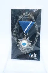 Ado マーズ　心臓　モナリザの横顔　Vip ブローチ　セット Amazon.co.jp: Adoライブグッズマーズモナリザの横顔心臓VIP