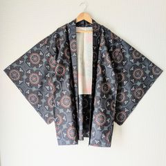 Japanese Vintage Haori Long Tsumugi Geometrical pattern Silk Kimono Jacket Old-ⅽloth 長羽織 羽織 正絹 紬 紺 蜀江文 古布 時代布 一点物 大正浪漫 和洋折衷