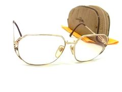 Item thumbnail for item 3370b402-e569-4ddc-ac28-9d37b43ede42